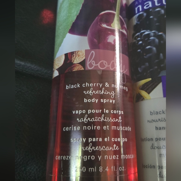 Avon Naturals Blackberry & Vanilla Set Full Size 8.4floz - Picture 7 of 8